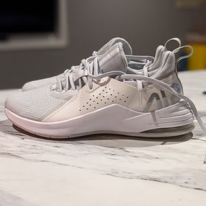 New Nike air woman's shoes